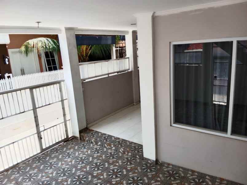 rumah siap huni 3 5 lantai depok jaya pancoran mas