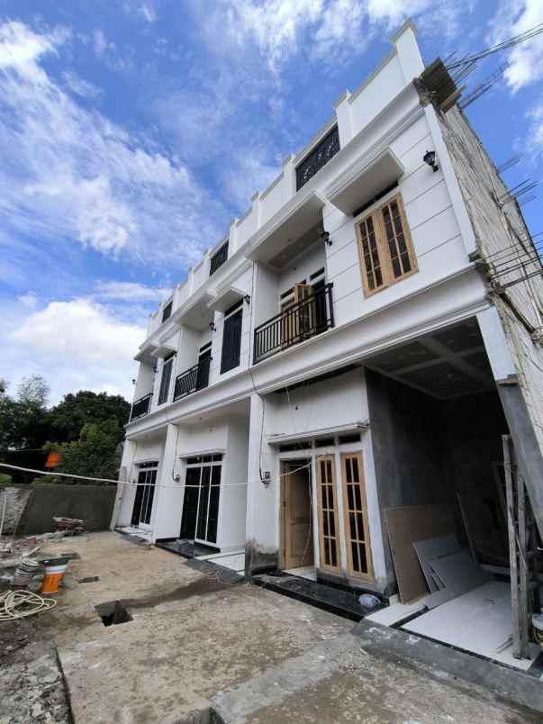 rumah siap huni condet kramatjati jakarta timur