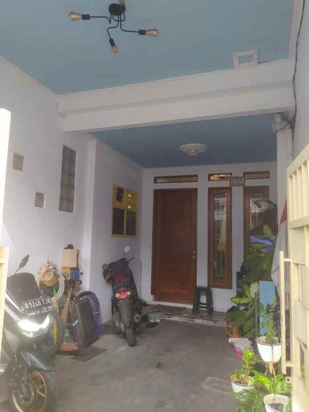 rumah siap huni di condet