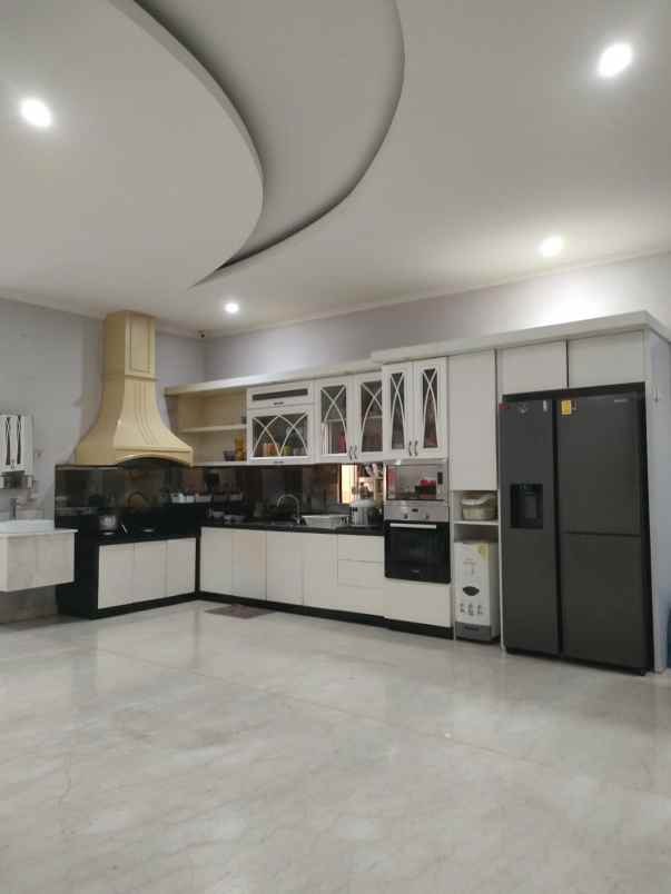 rumah siap huni dijual di perumahan alam sutera