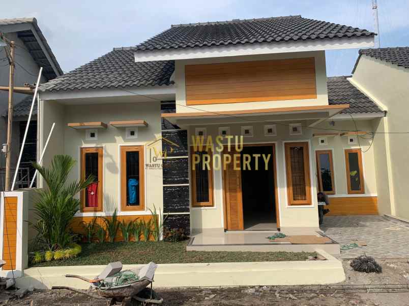 rumah siap pakai di dekat maguwoharjo sleman 700jt