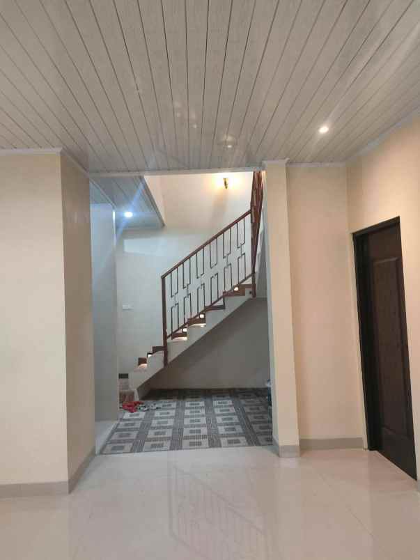 rumah strategis siap huni di pancoran mas depok