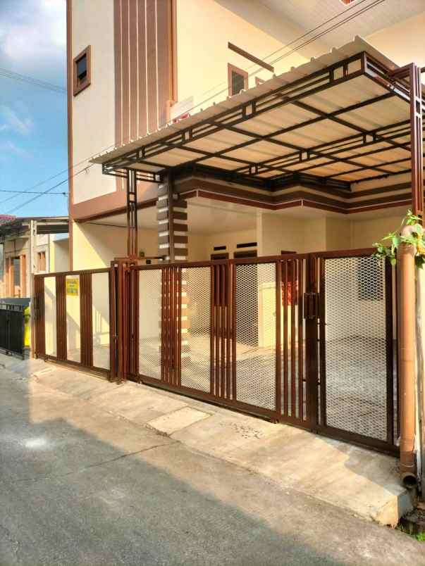 rumah strategis siap huni di pancoran mas depok