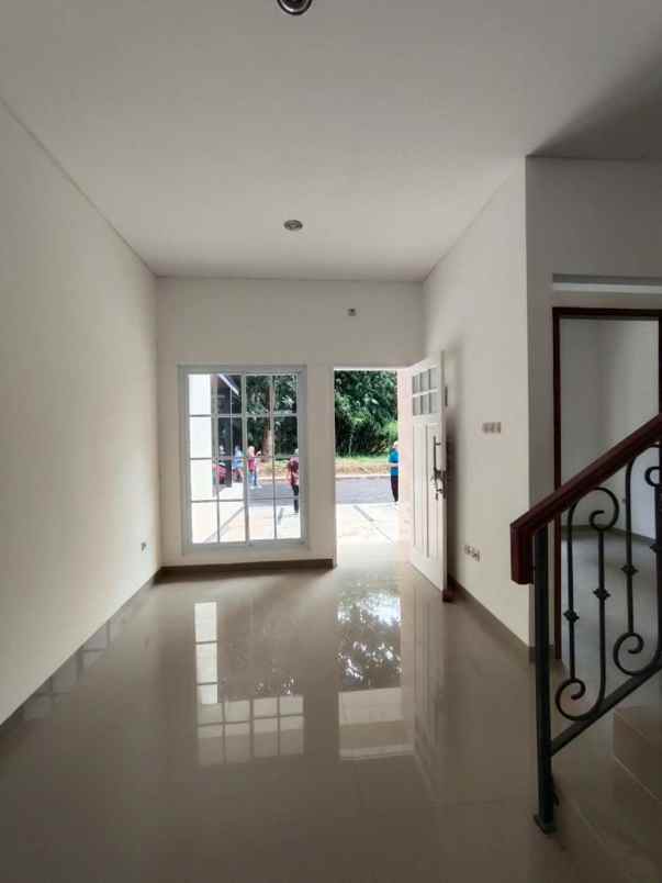 rumah strategis suasana alami di sentul bogor