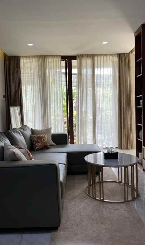 rumah tinggal full furniture dalam perumahan