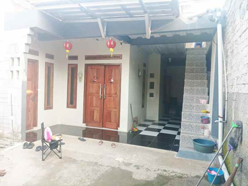 rumah ujung gang murah