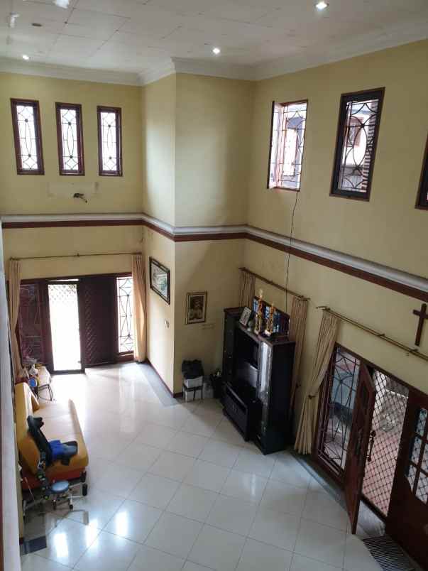 rumah villa cinere mas ciputat