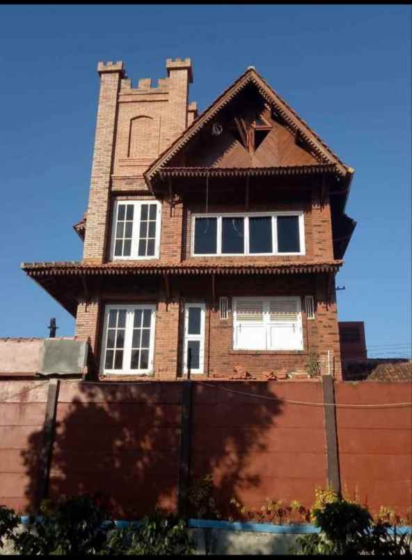 rumah villa kolonel masturi lembang bandung