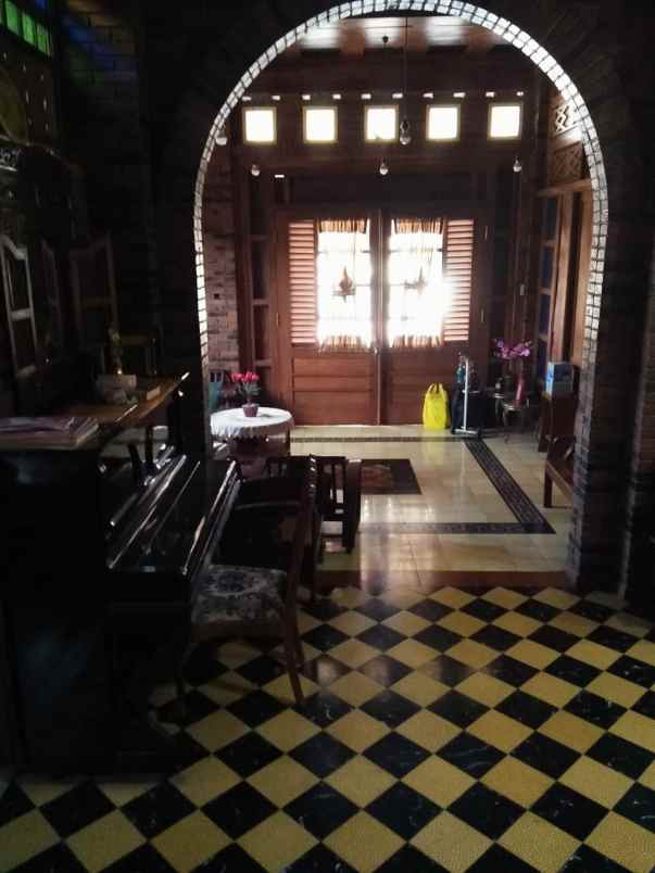 rumah villa kolonel masturi lembang bandung