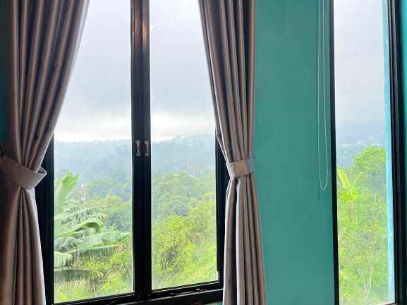 rumah villa mewah 2 lantai kemuning karanganyar