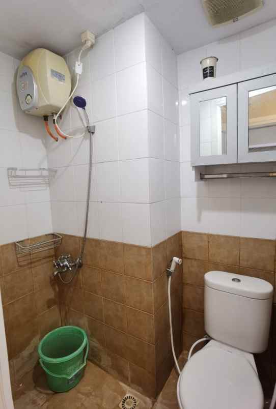 selangkah ke lrt 2br nyaman di green pramuka city