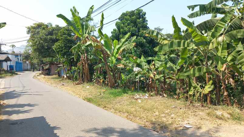 tanah dekat pergudangan dan pabrik di batujajar