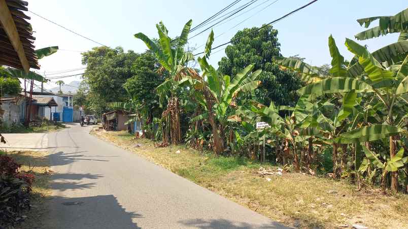 tanah dekat pergudangan dan pabrik di batujajar