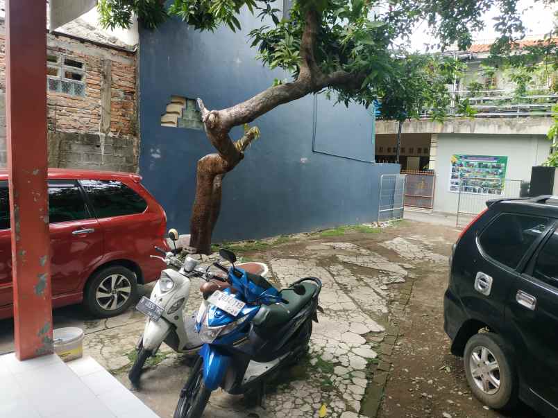 tanah strategis dekat kantor kelurahan tengah