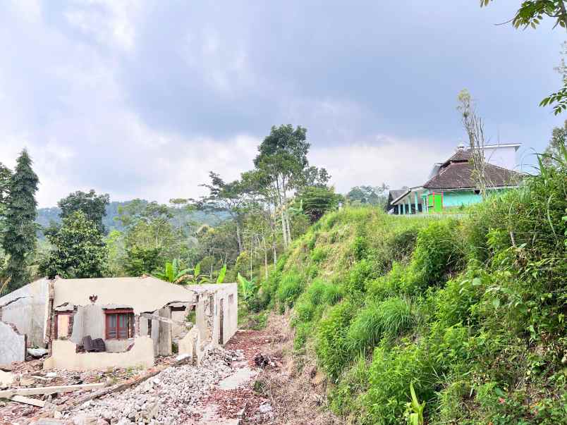 tanah strategis tepi jl raya kemuning karanganyar