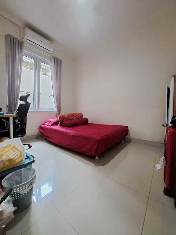termurah rumah cantik 2 lantai di komplek graha cinere