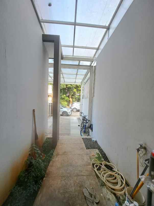 termurah rumah cantik 2 lantai di komplek graha cinere