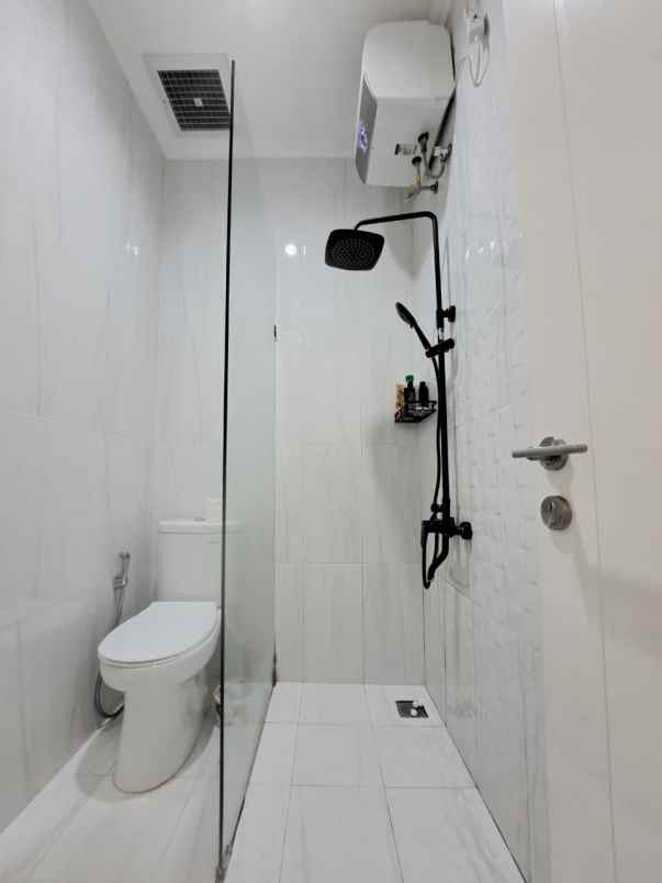 termurah rumah cantik 2 lantai di komplek graha cinere