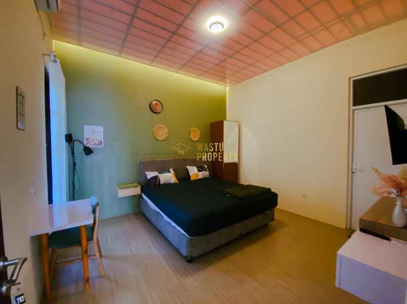 villa full furnish 10 kamar di banguntapan nego
