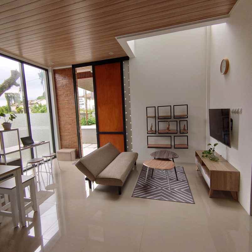 villa mewah full furnished di kawasan wisata kaliurang