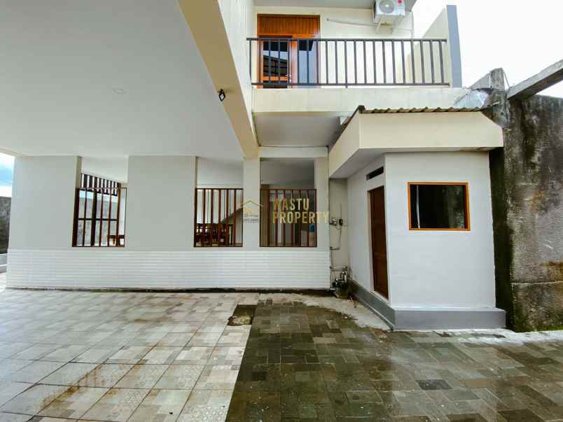 villa tanah luas di maguwoharjo private pool