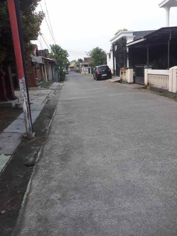 3 rumah jadi 1 dekat 0 jalan propinsi