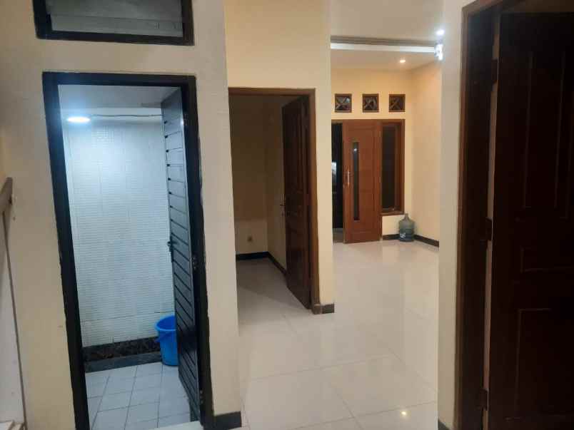 bu rumah 2lt komp kenari nusantara cibubur