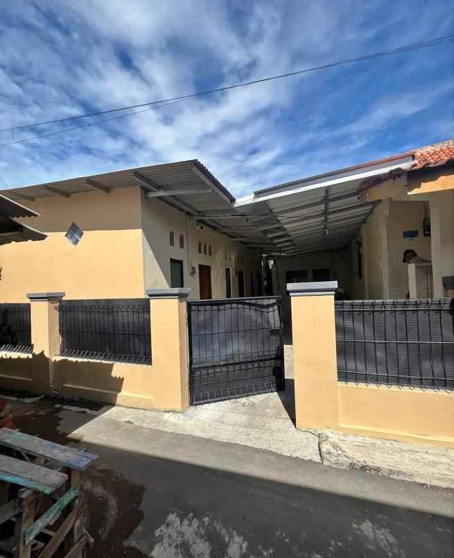 d jual rumah kost