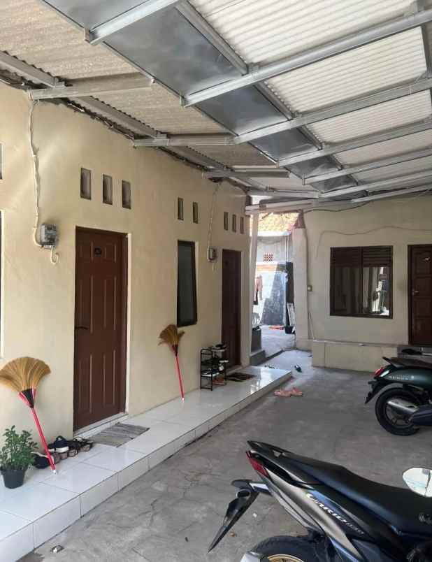 d jual rumah kost