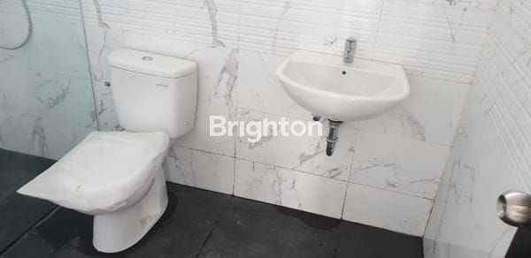 dharmahusada indah 2 lantai siap huni