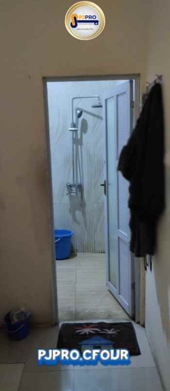 dijual 1 unit rumah 2 lantai di griya karawaci