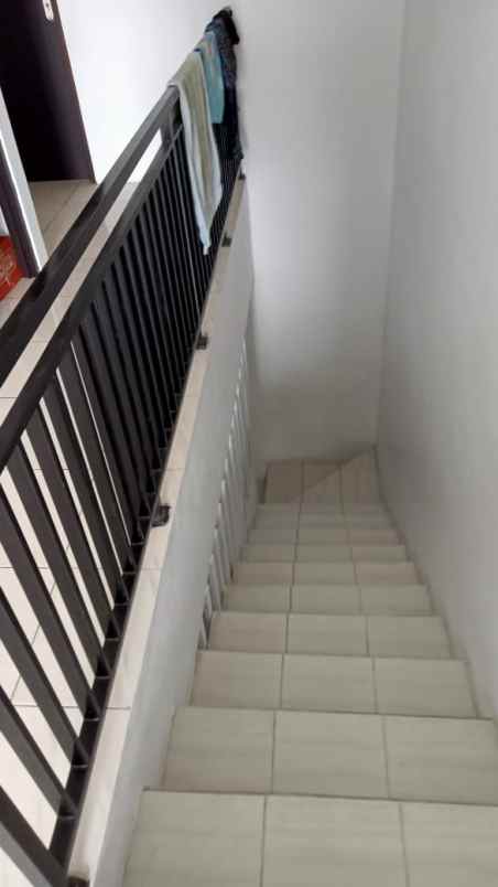 dijual 2 rumah berdampingan mekarsari cimanggis depok