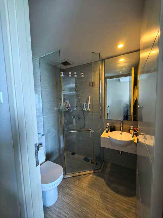 dijual apartemen apartemen la riz mansion