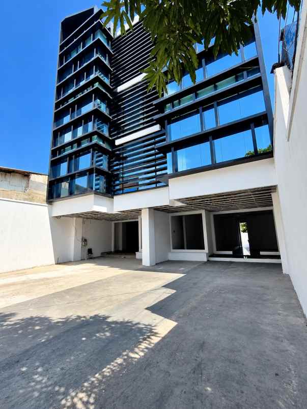 dijual gedung bangunan baru di utan kayu jakarta timur