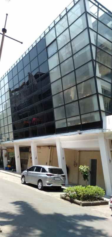 dijual gedung ruko di kuta galeria badung bali