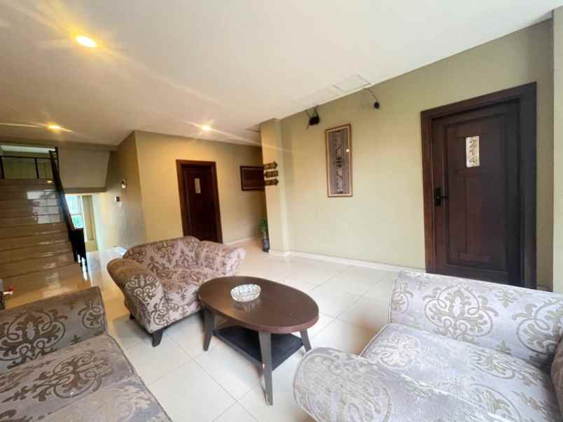 dijual hotel cipete