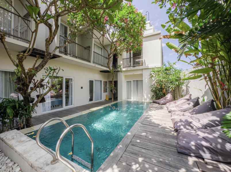 dijual hotel seminyak kec kuta kab