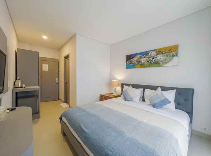 dijual hotel seminyak kec kuta kab