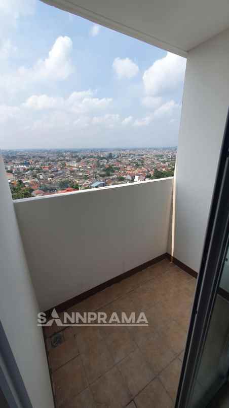 dijual hotel serua