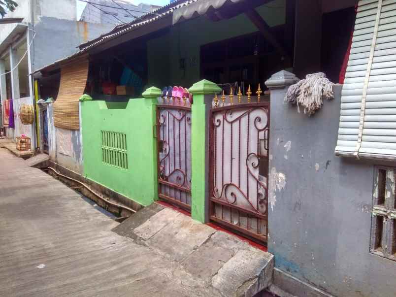 dijual kontrakan 6pintu lokasi jatimakmur bekasi