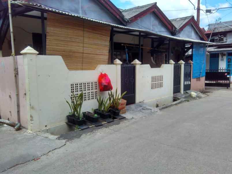 dijual kontrakan 6pintu lokasi jatimakmur bekasi