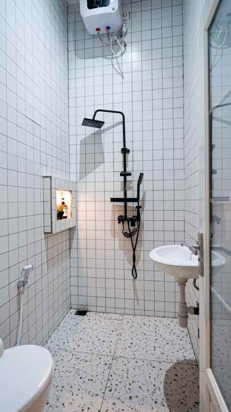 dijual kost cluster taman persada