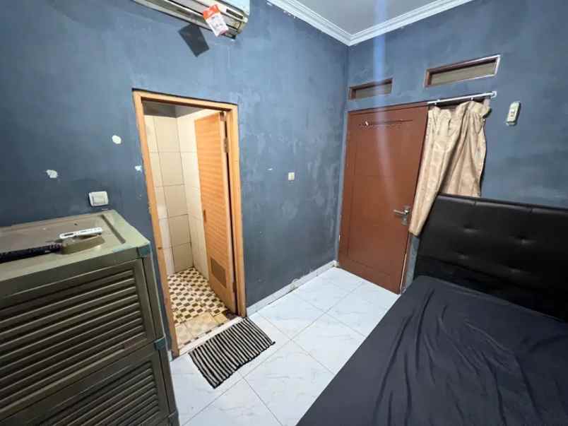 dijual kost jl cipinang melayu