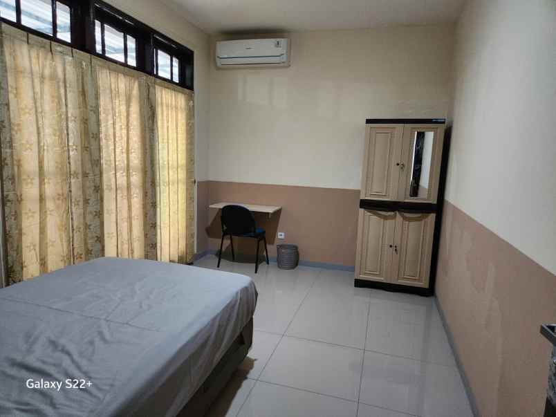 dijual kost jl cipta sarana rt 003 rw