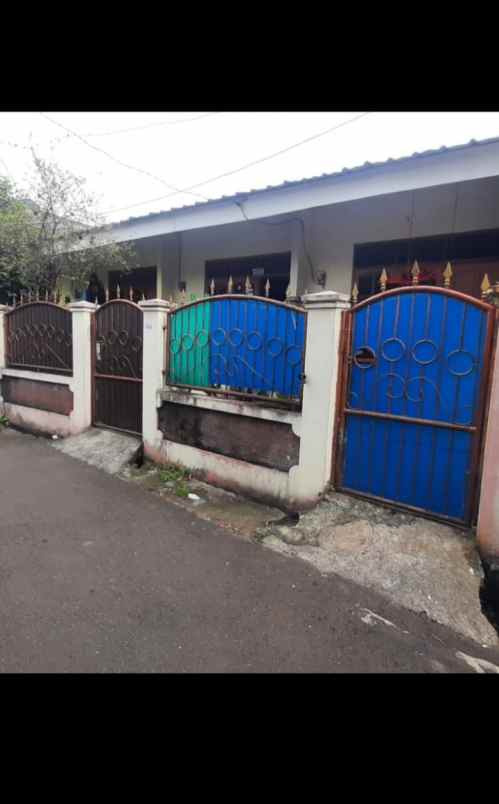 dijual kost jl raya pondok jati jurang
