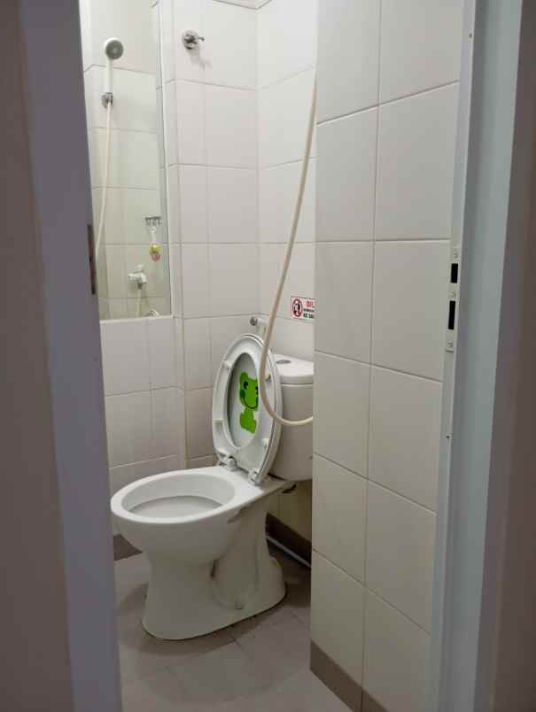 dijual kost jl taman palem lestari