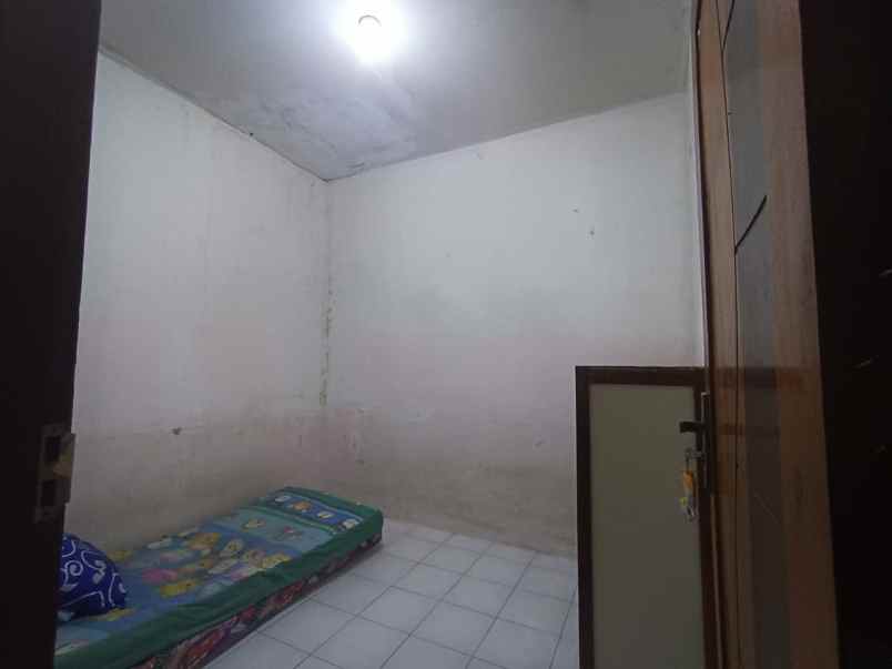 dijual kost manyaran