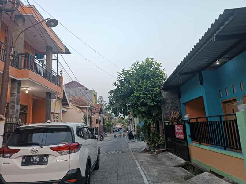 dijual kost manyaran