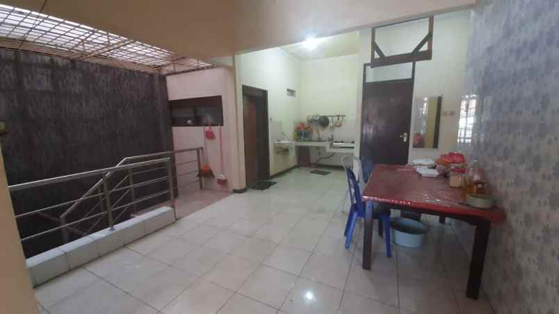 dijual kost pucang