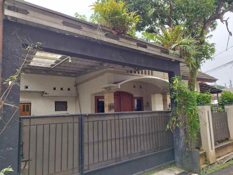 dijual kost tembalang